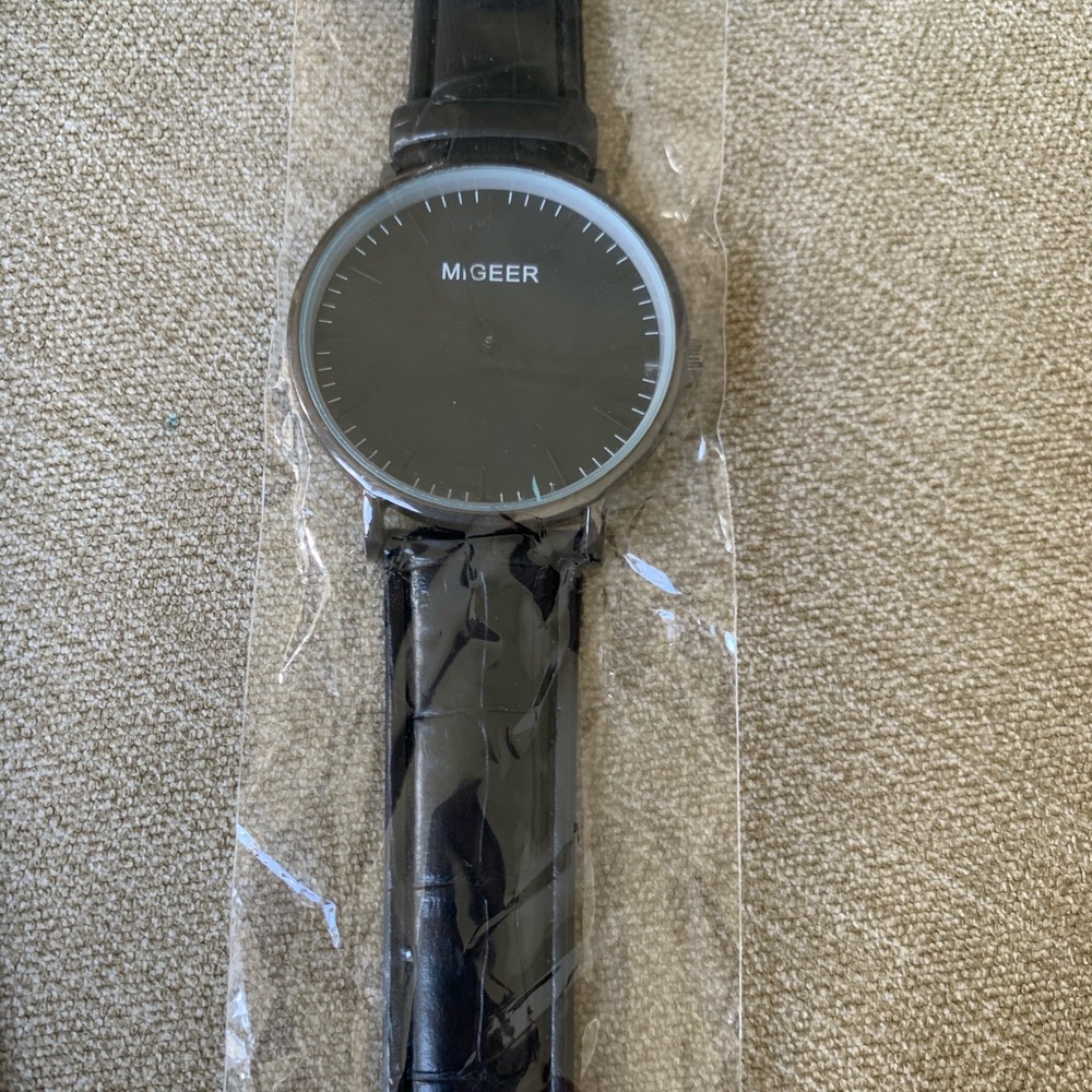 Maher Bold Black Wrist Watch